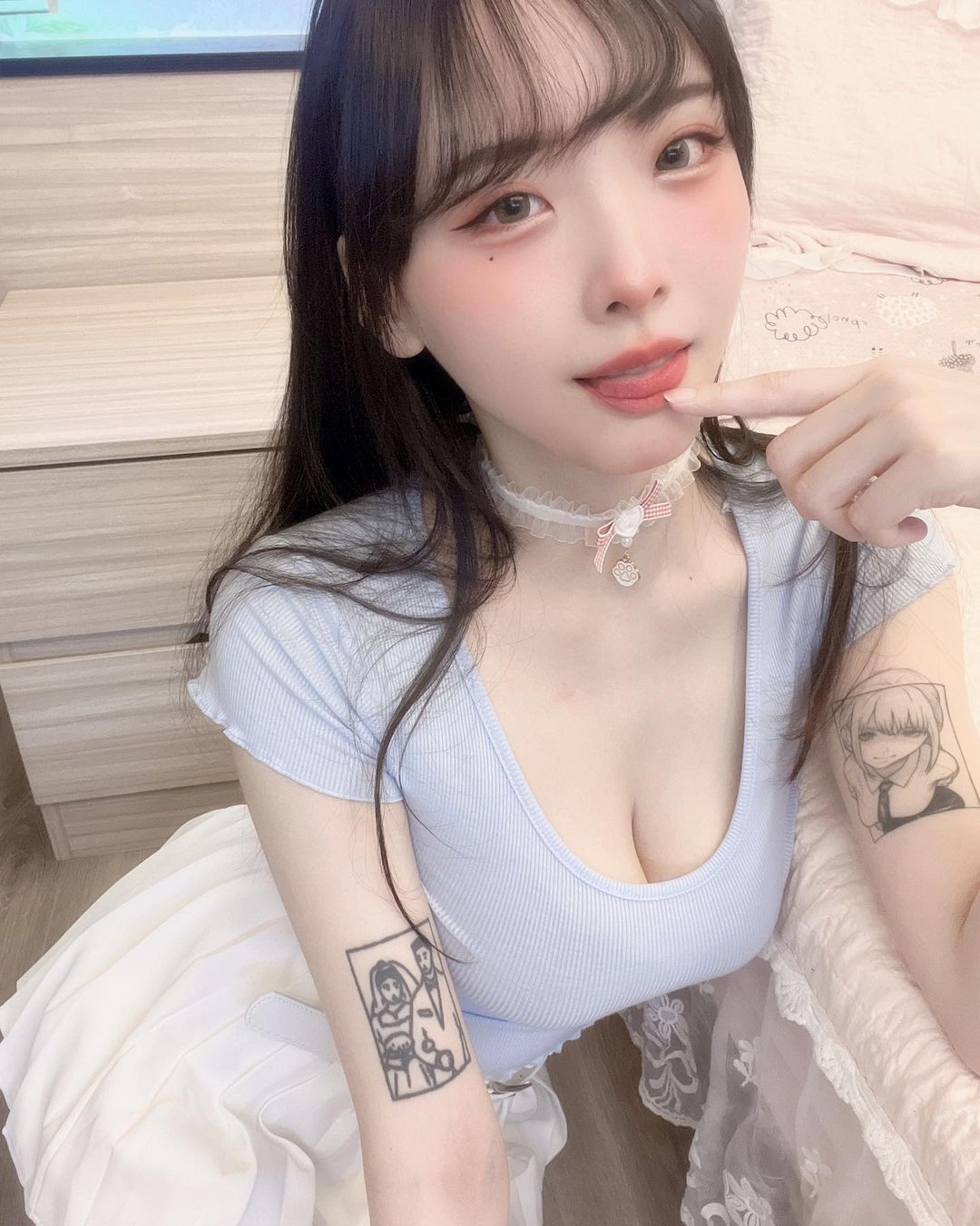 正妹實況主「哈妮」美胸深溝露出震撼力太強 難以招架-第1章-图片8