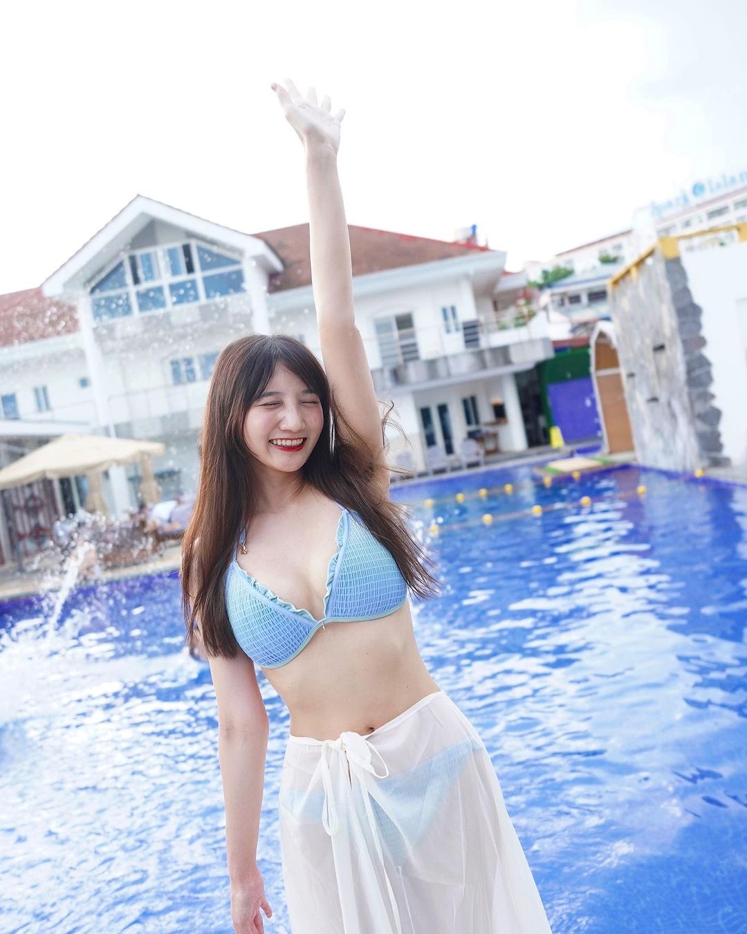 超萌正妹「殷微帆」養眼美照放送福利 穿搭實在太誘人-第1章-图片3