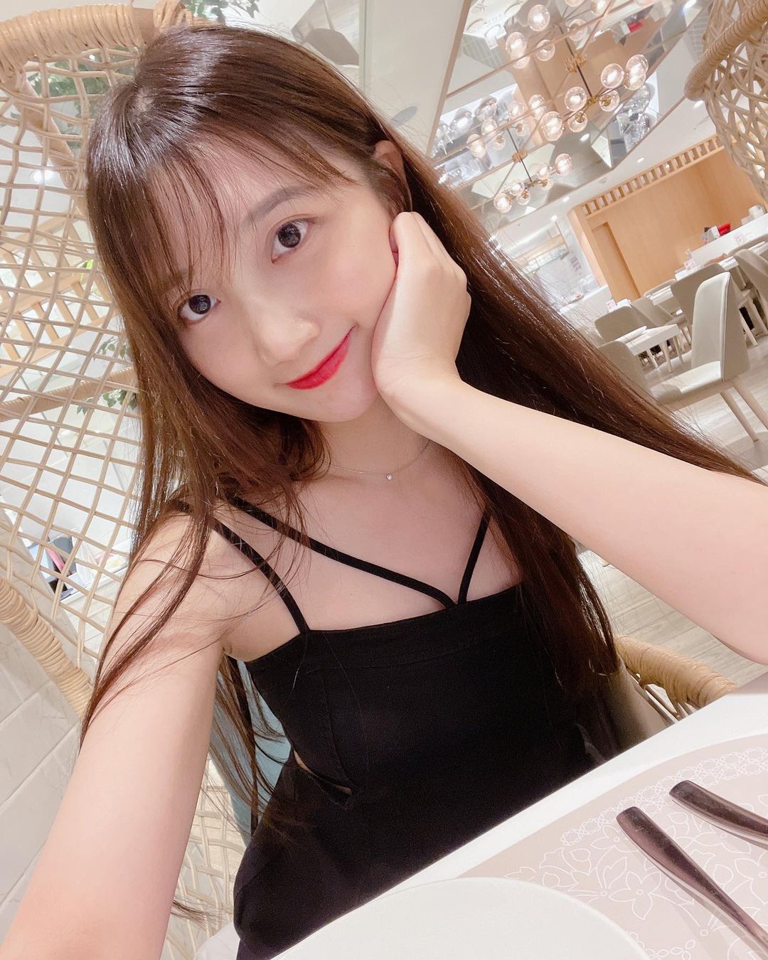 超萌正妹「殷微帆」養眼美照放送福利 穿搭實在太誘人-第1章-图片7