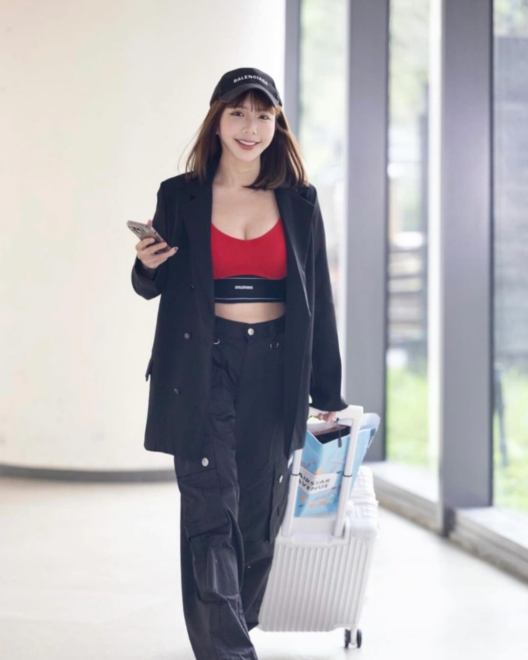 陽光女神「Mika蜜卡登」擁有甜美無敵的笑容 身材又火辣極點-第1章-图片2