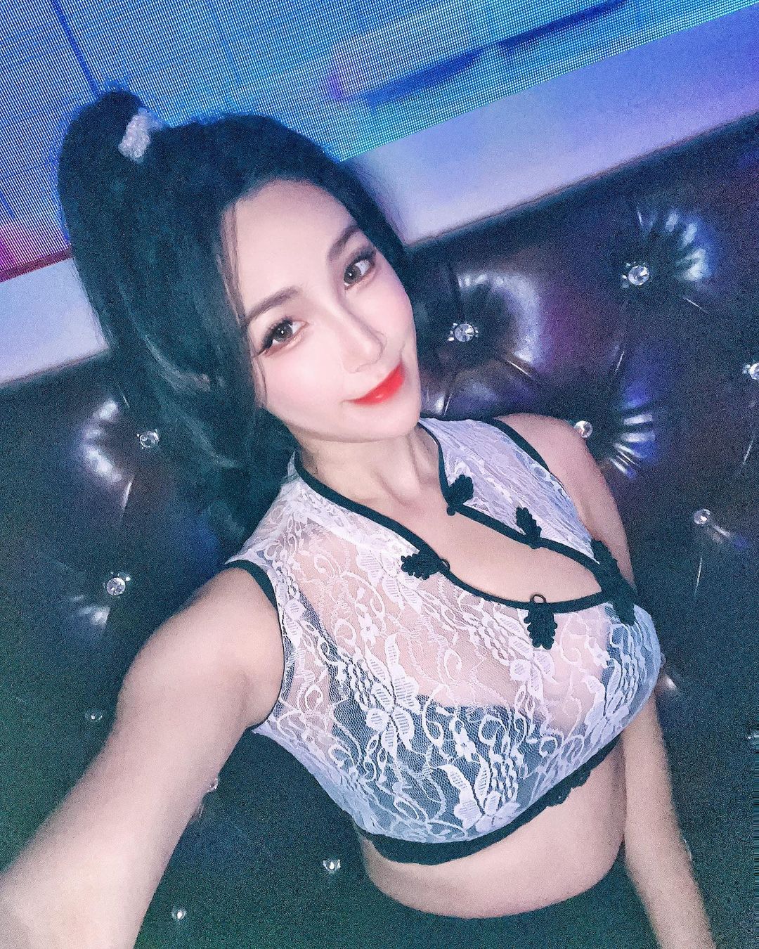 火辣女神「Kyna林妤霜」乳量多到包不住 事業線深不可測-第1章-图片1