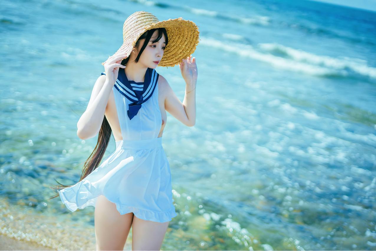 【網路收集】福利姬落落 《海灘獻寶》-第1章-图片7