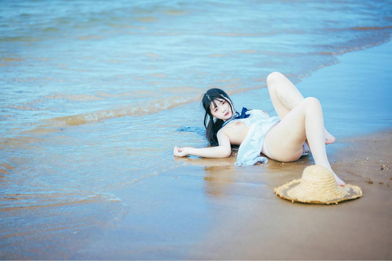 【網路收集】福利姬落落 《海灘獻寶》-第1章-图片41