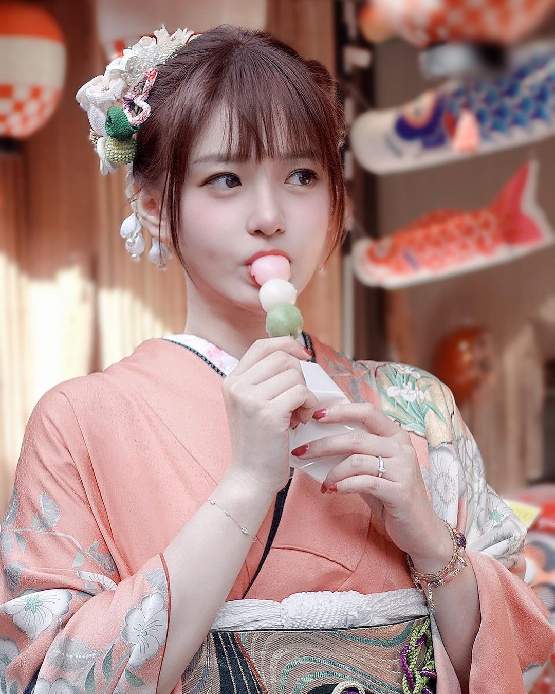 大眼正妹「王緒緒」超誘惑極上視角 身材火辣過分強大-第1章-图片7