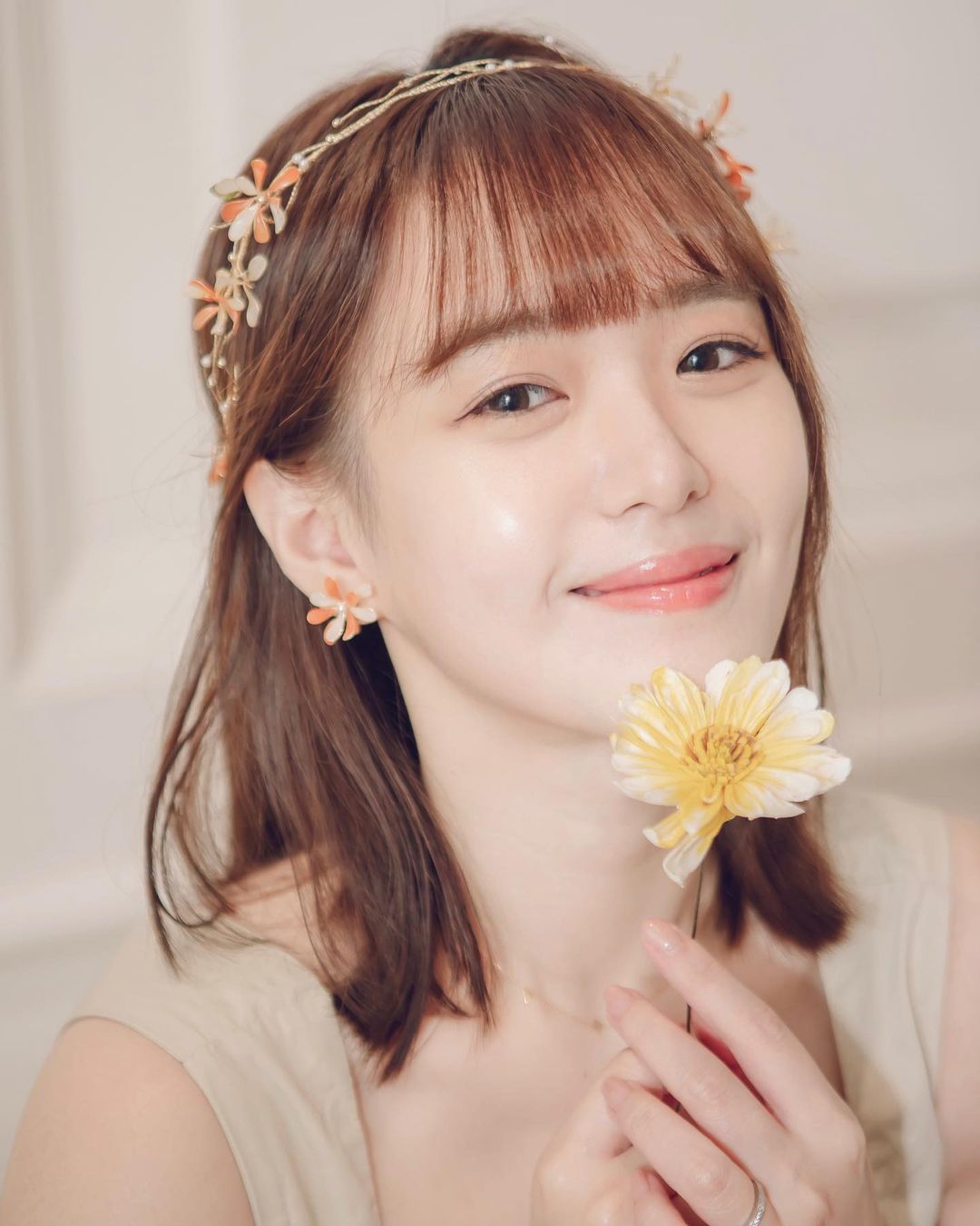 大眼正妹「王緒緒」超誘惑極上視角 身材火辣過分強大-第1章-图片9