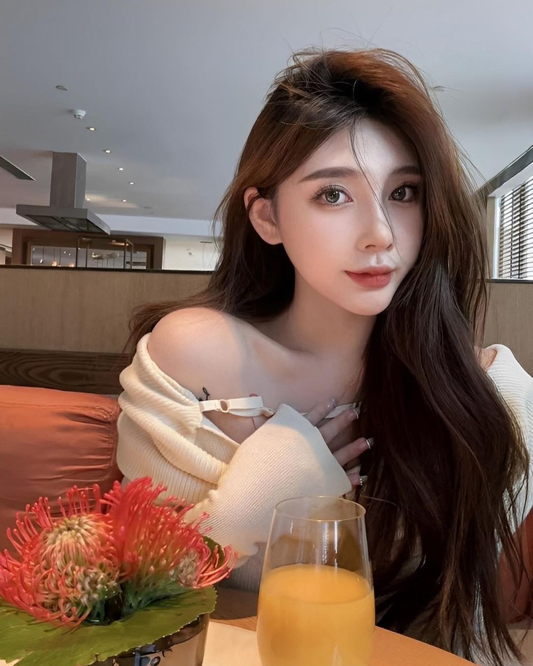 神正妹子「柔柔」遮掩不住的身材太火辣！迷人眼神好會放電-第1章-图片5