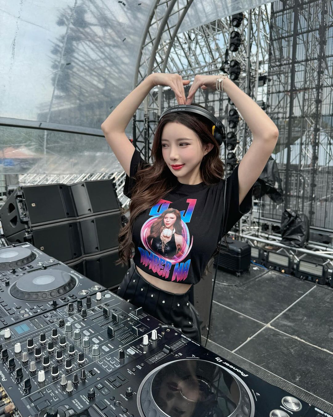 Electric eye DJ