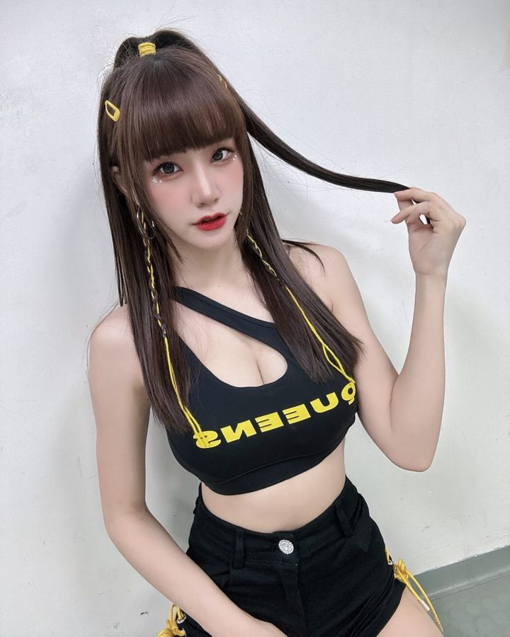 「Amber倩宇」視線移不開 火辣身材挑戰視覺極限-第1章-图片5