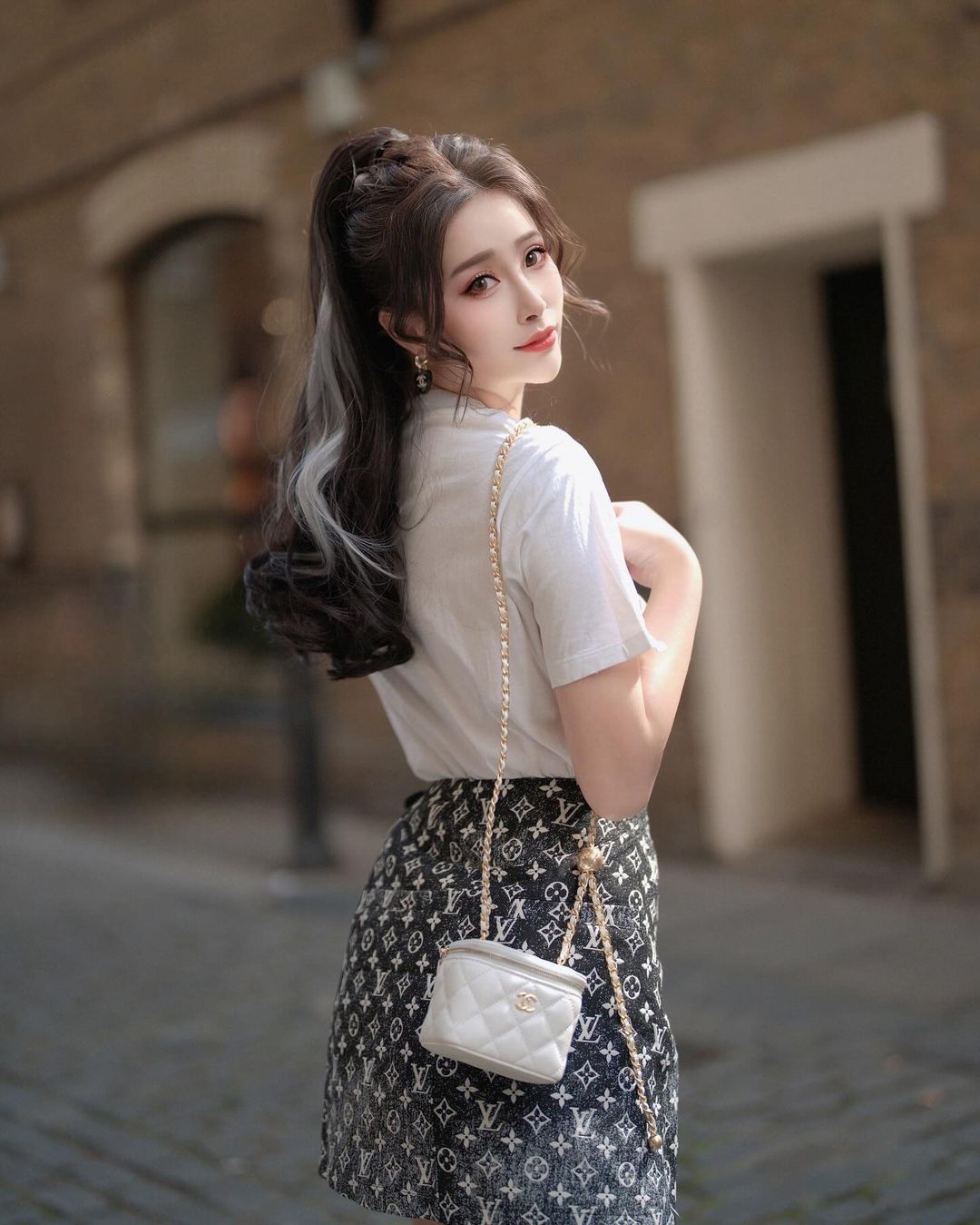 正妹「鄔裕錡」極度誘惑的身材有夠銷魂 邪惡視角讓人無法抗拒-第1章-图片2