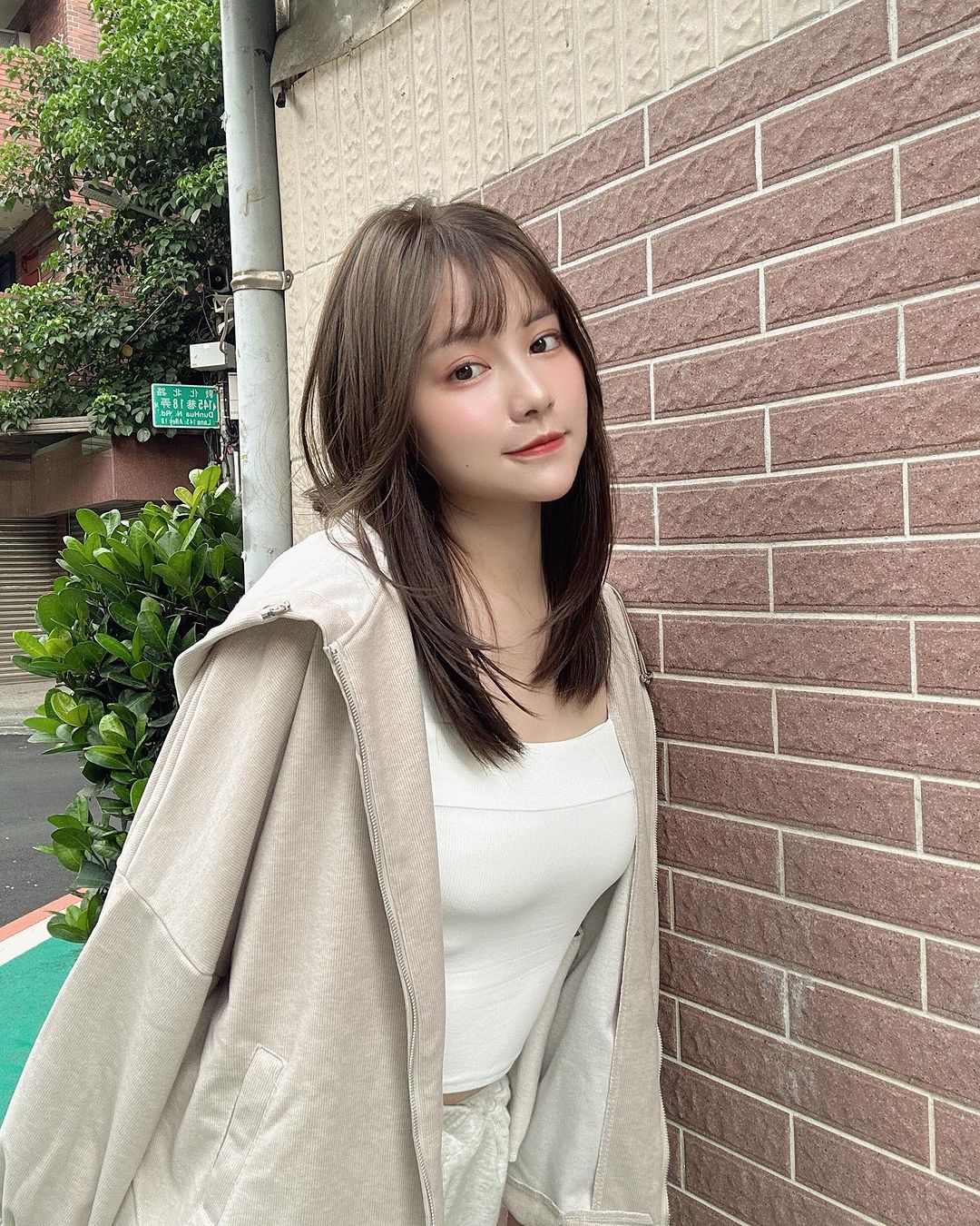 人妻「張又潔」姣好臉蛋.....萌甜的魅力擋不了-第1章-图片1