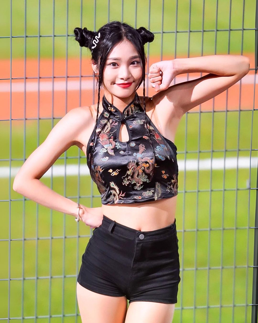 青春活力「JOY」高挑又性感的美腿讓人淪陷-第1章-图片1