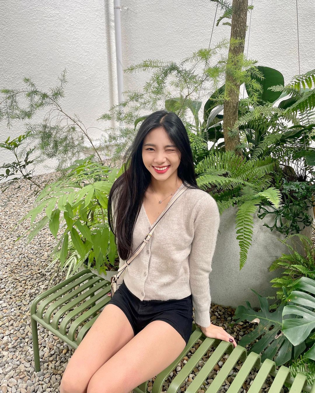 青春活力「JOY」高挑又性感的美腿讓人淪陷-第1章-图片8