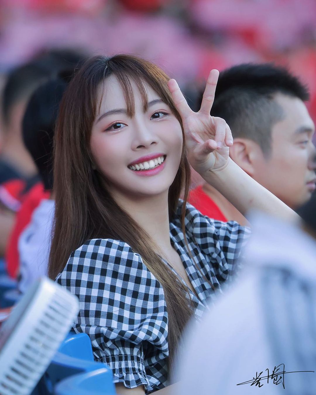 「Cali卡兒」氣質清新可愛 低胸畫面太上火了-第1章-图片3