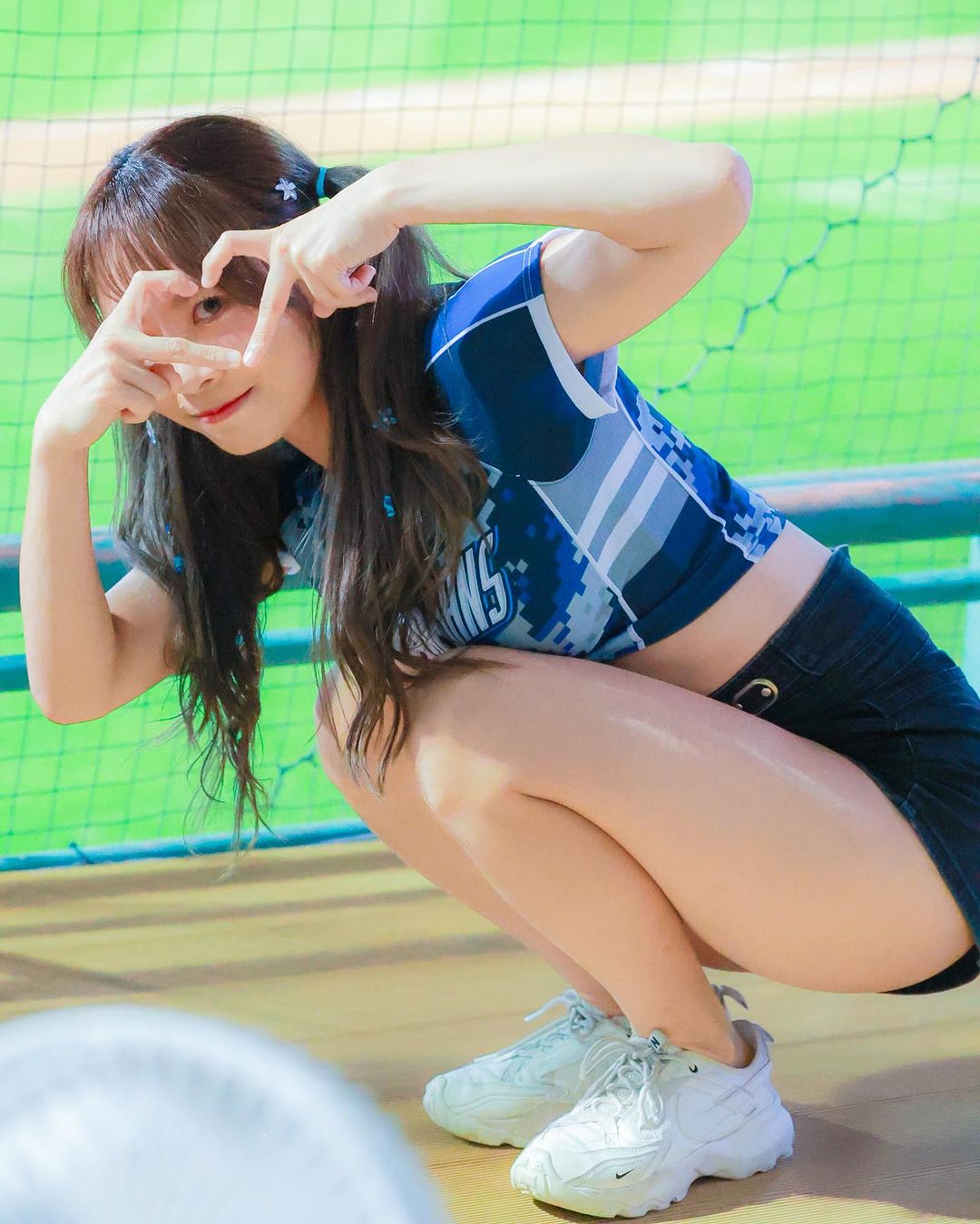 「Cali卡兒」氣質清新可愛 低胸畫面太上火了-第1章-图片9