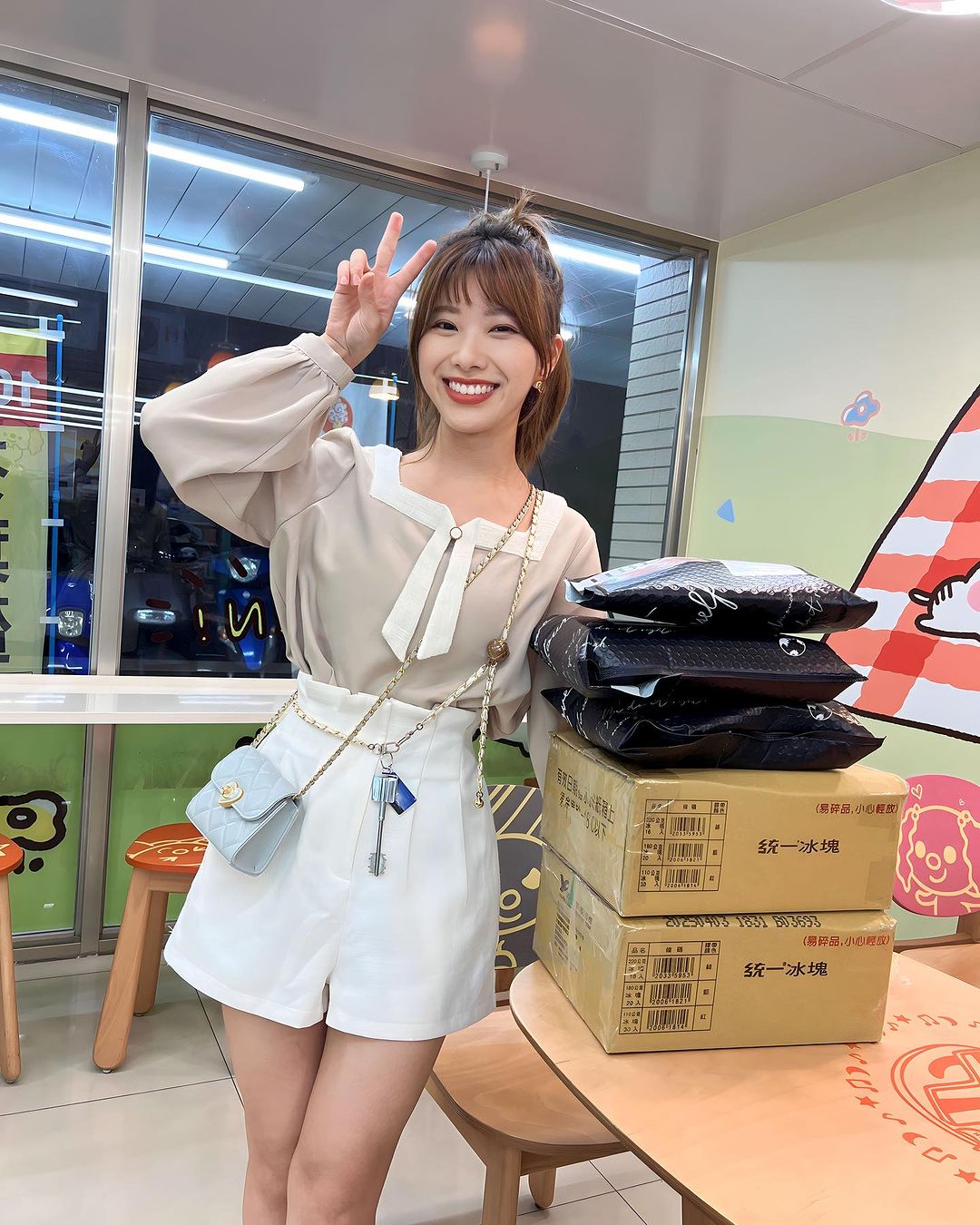 氣質女神「賴鈺涵」惹火辣腿曲線超誘人 難以招架-第1章-图片5