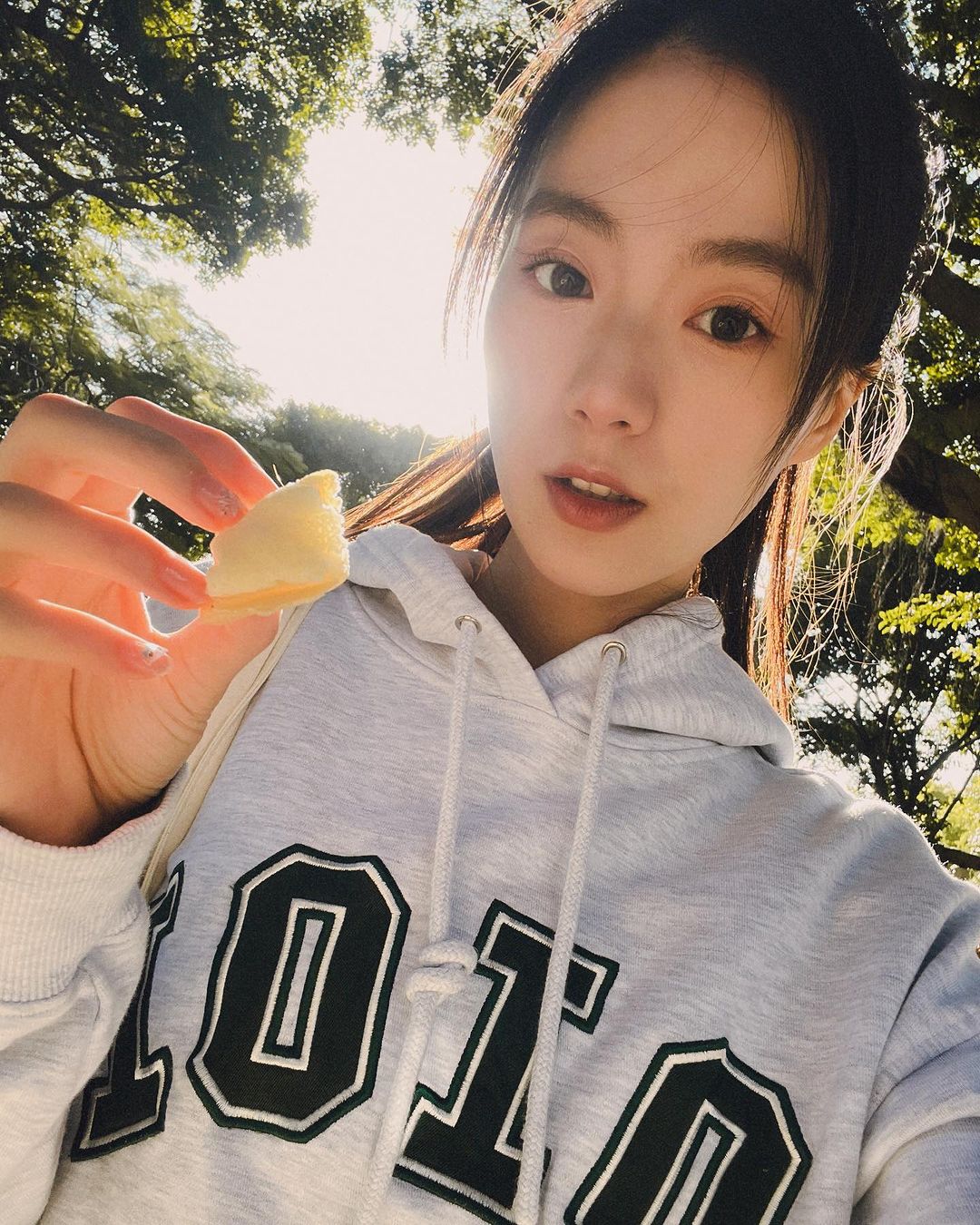 「啾啾」仙女般小巧容顏 若隱若現的姣好身材引人遐想-第1章-图片3