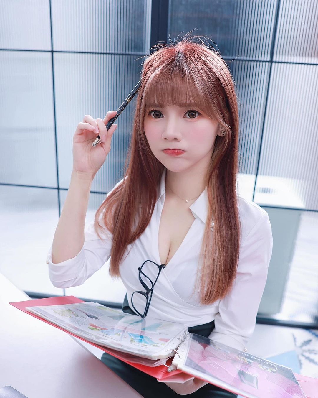 鋼鐵女神「于小文」藏著「兇猛巨乳」銷魂體不斷挑戰理智-第1章-图片5