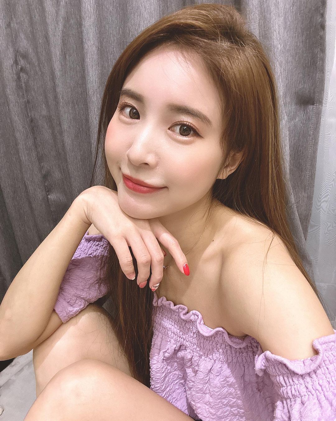 正妹「孟潔MJ」豐滿身材邪惡視角讓人受不了 一笑融化你心-第1章-图片1