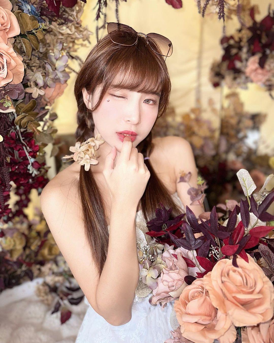 正妹「孟潔MJ」豐滿身材邪惡視角讓人受不了 一笑融化你心-第1章-图片9