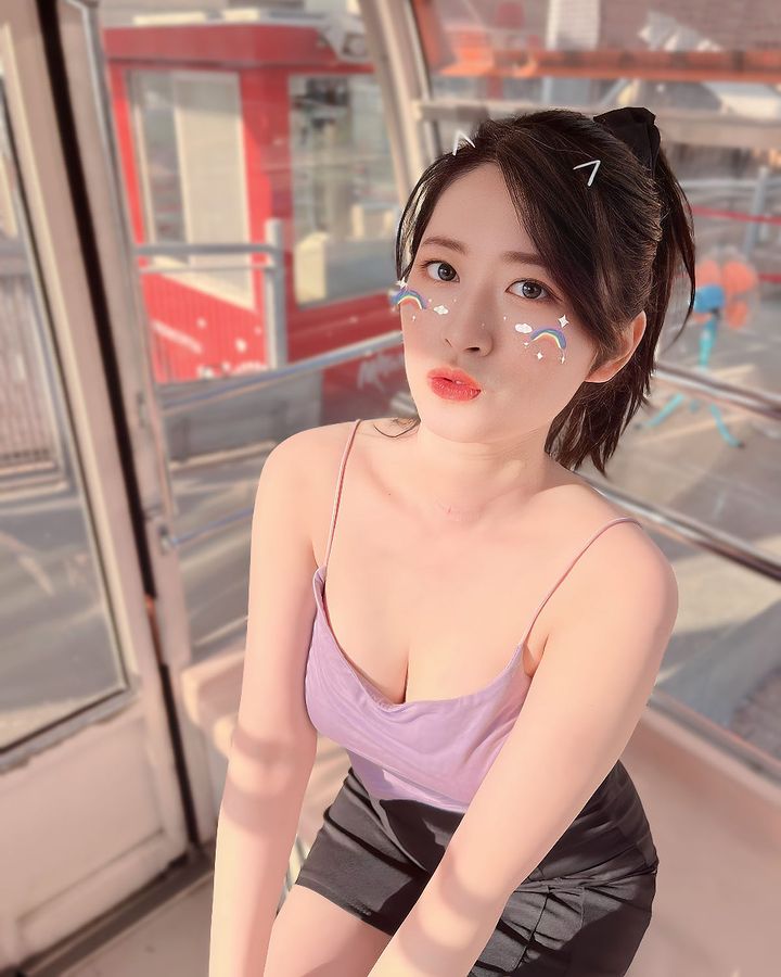 大奶妹「泱錡」甜而不膩的笑容.....換上比基尼展現性感身材-第1章-图片6