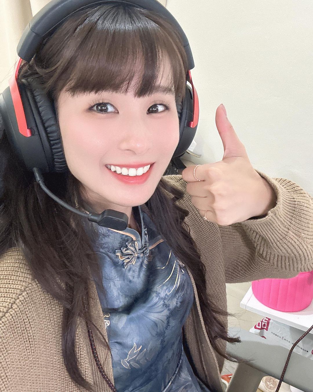 「泥泥汝」氣質清新脫俗 笑起來好甜好想戀愛-第1章-图片3