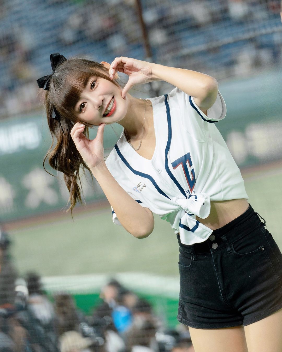 啦啦隊正妹「小映 Ying」臉蛋跟美乳都無懈可擊 讓網友暴動-第1章-图片2