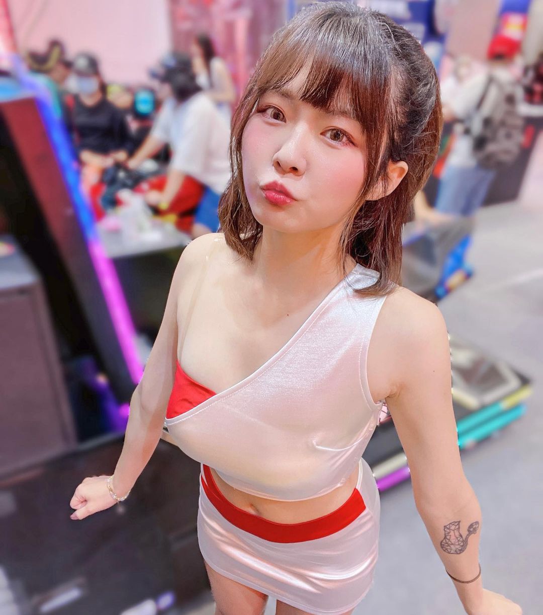 正妹「陽光廷廷」水汪大眼電力十足 全場上的焦點-第1章-图片10