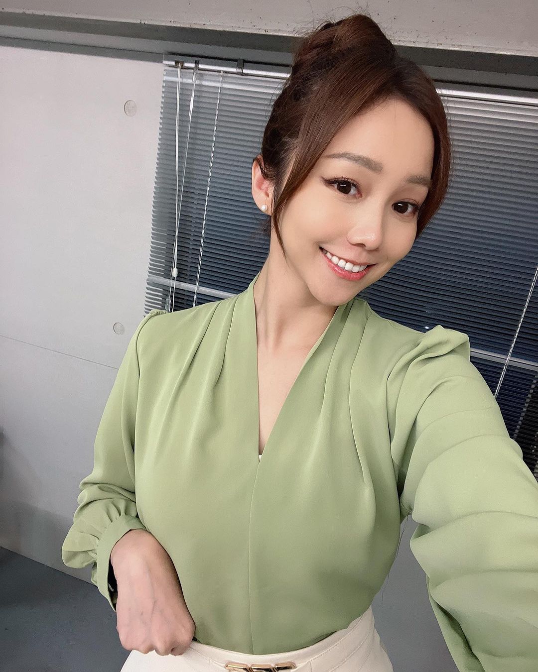 氣質長腿妹「陳蘊予」臉蛋甜美清純 側臉廓深人迷戀-第1章-图片1