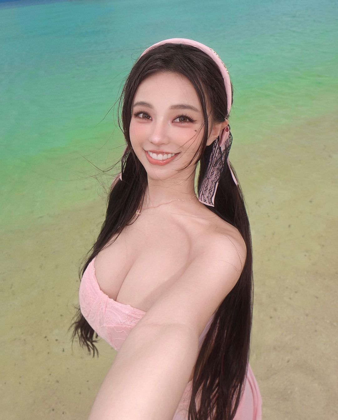 極品正妹「黃琳」兇猛身材秀好秀滿 全身上下犯規等級-第1章-图片9