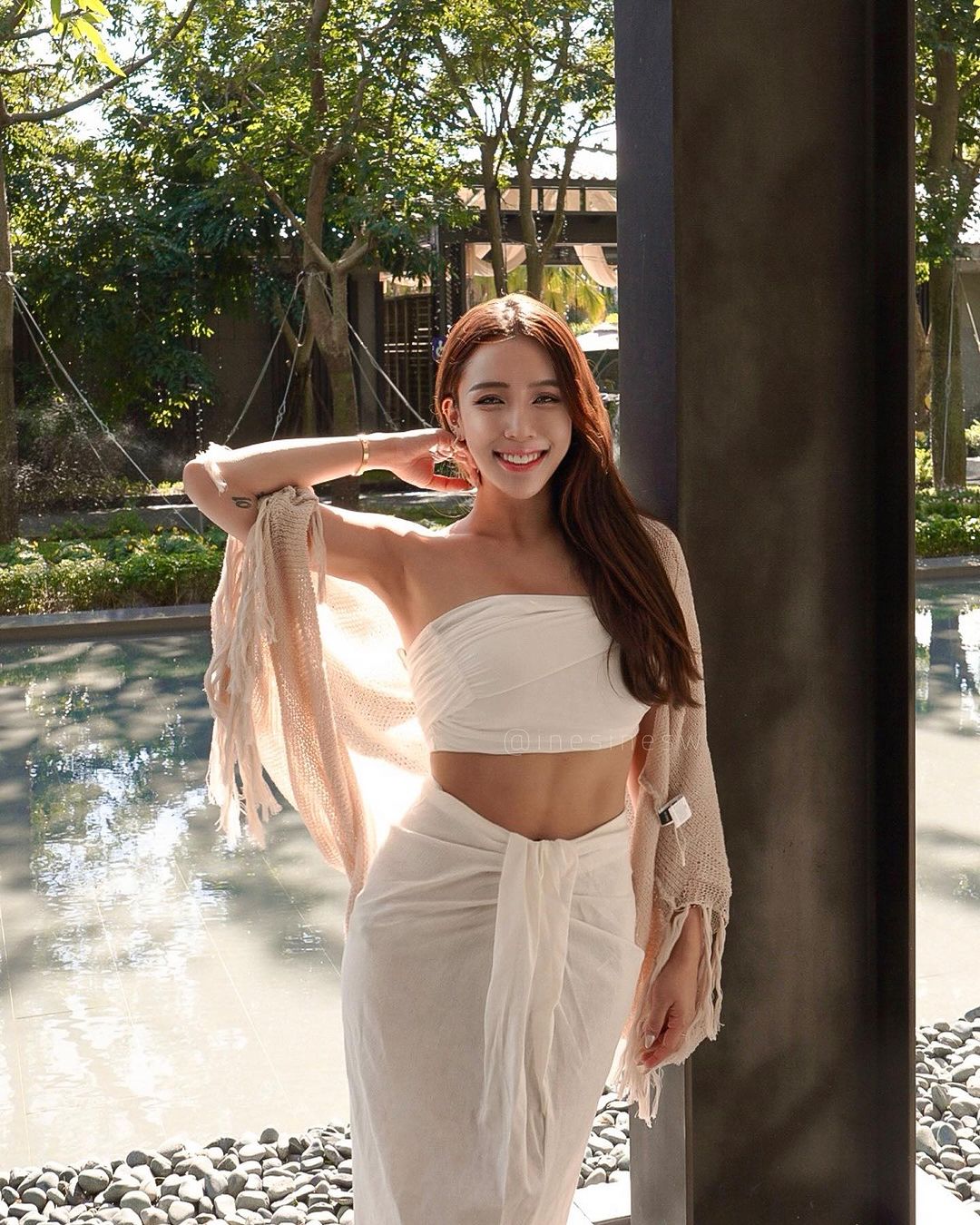 性感辣模「王以甯」完美笑容搭配姣好身材 讓人一看就淪陷-第1章-图片5