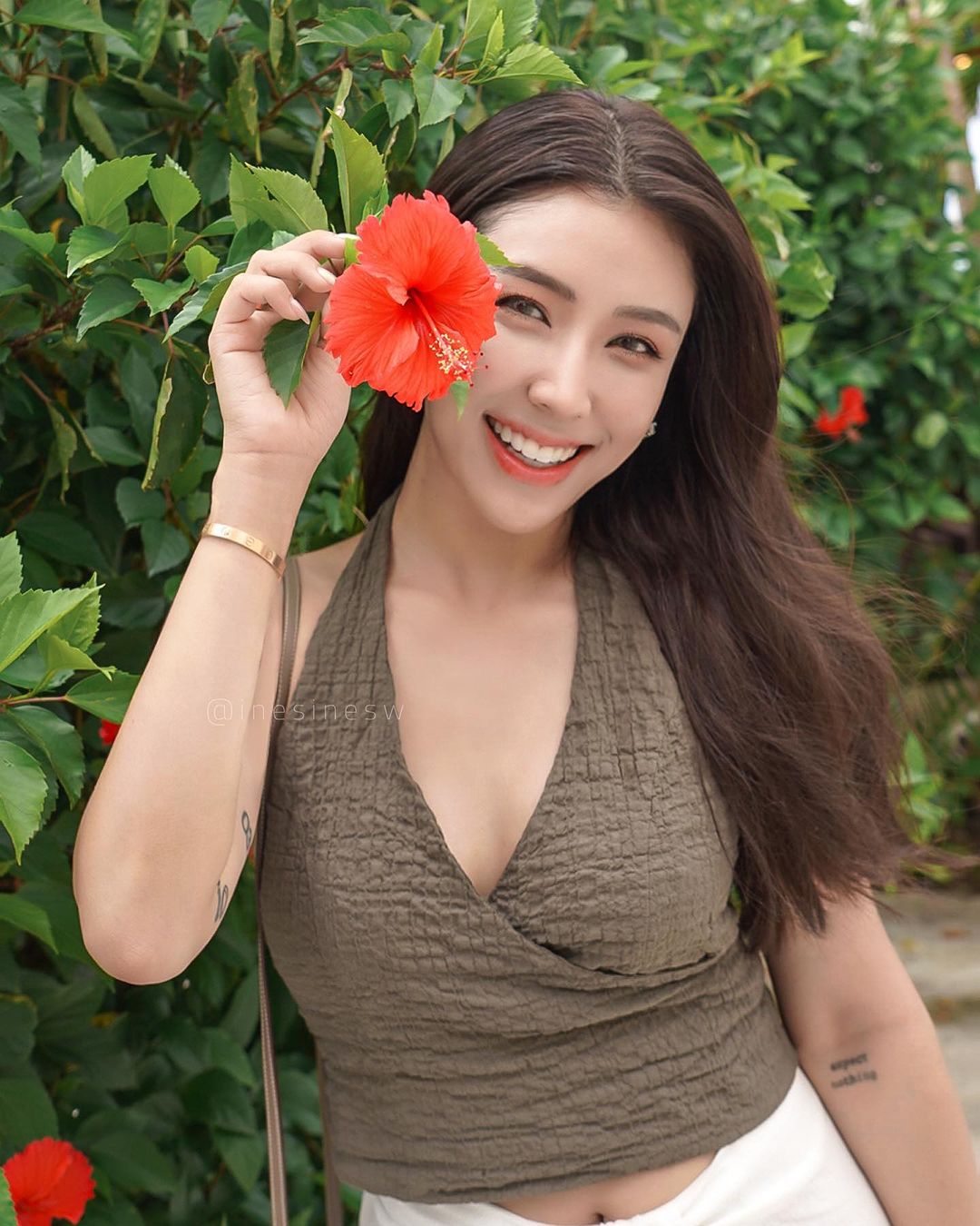 性感辣模「王以甯」完美笑容搭配姣好身材 讓人一看就淪陷-第1章-图片10