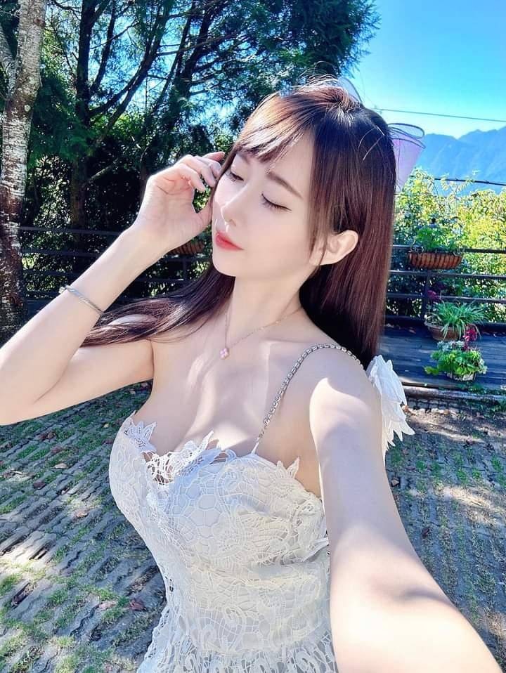 正妹「采衣」白皙女神