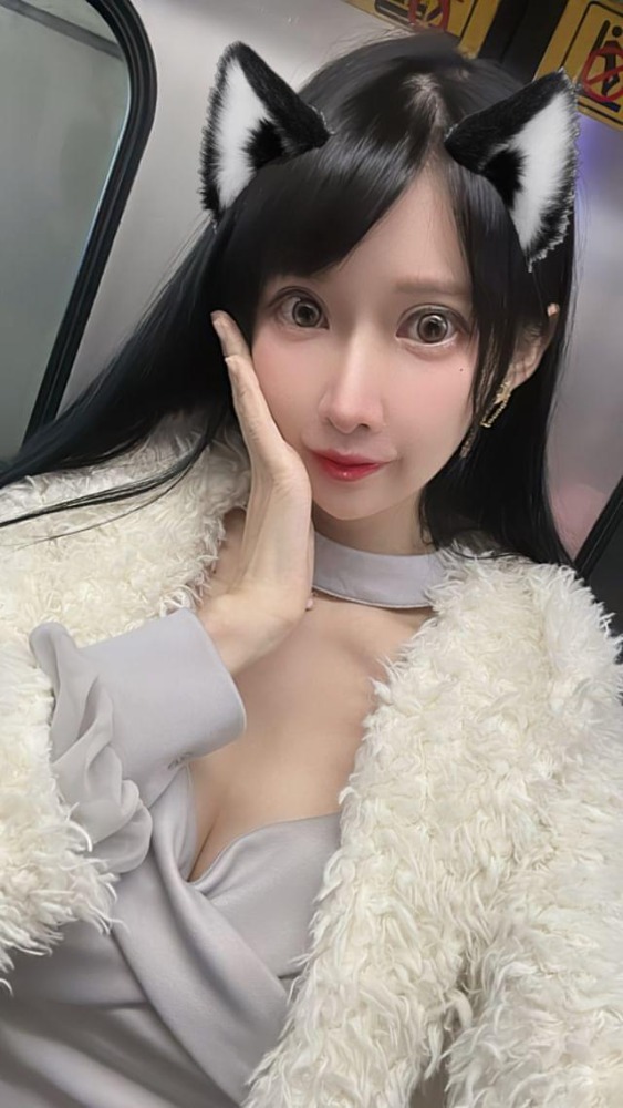 正妹「采衣」白皙女神-第1章-图片2