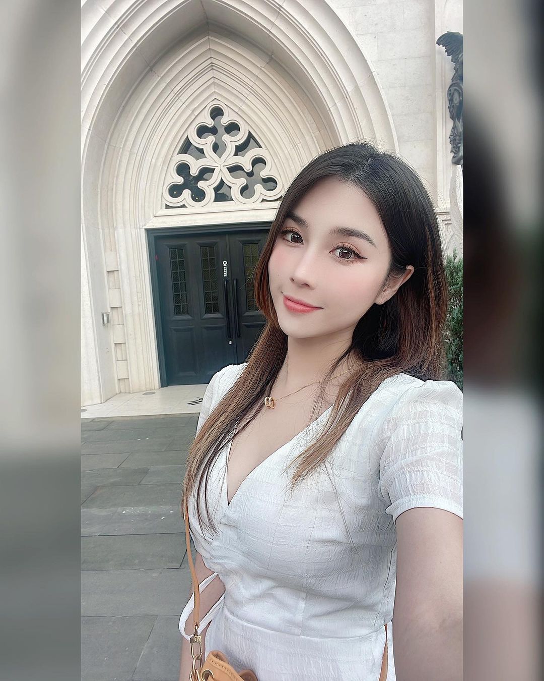 正妹「陳姿含」大眼好無辜 腰瘦奶澎身材極致誘人-第1章-图片6