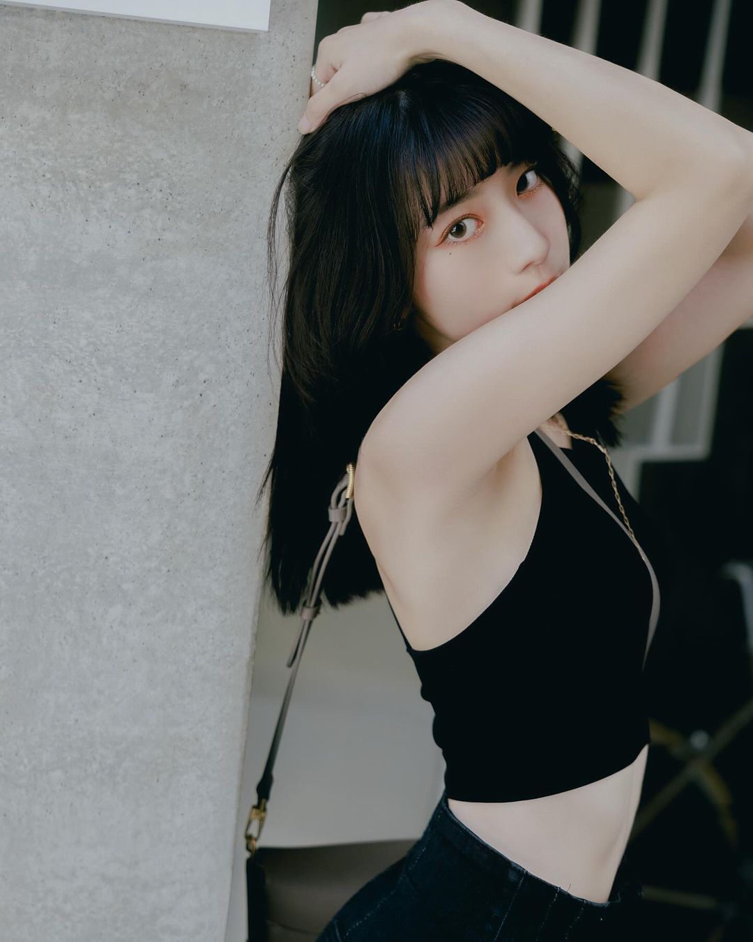 極品正妹「龍睬崴」神級辣腿白嫩身材 看了令人血脈噴張-第1章-图片3