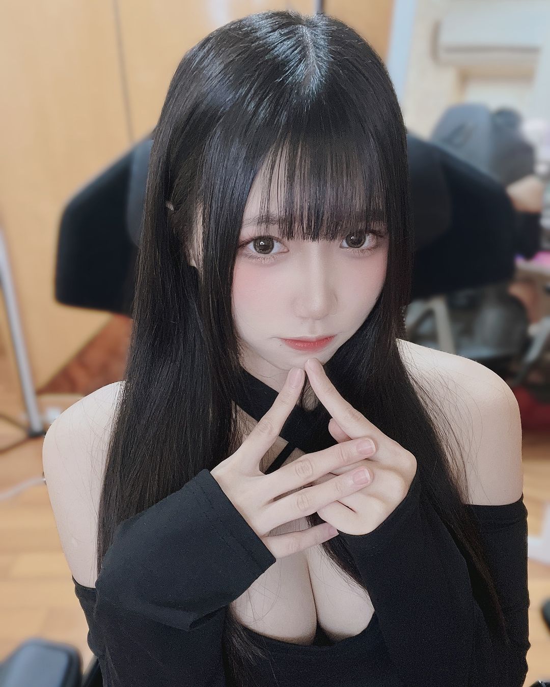 美艷女孩「西瓜」滿到要溢出來的美胸....露出超誘人-第1章-图片1