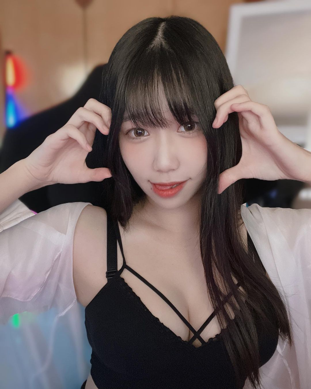 美艷女孩「西瓜」滿到要溢出來的美胸....露出超誘人-第1章-图片10