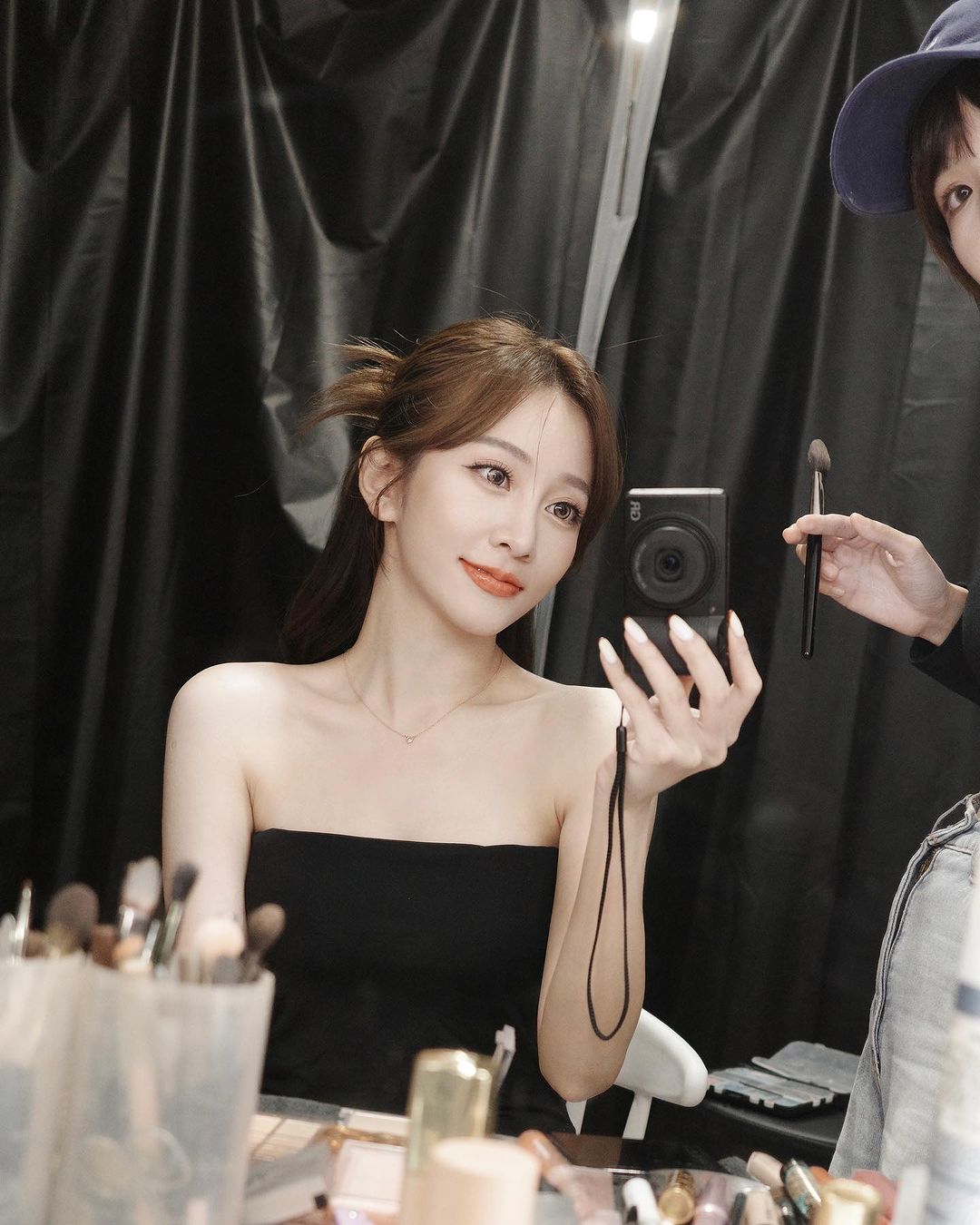 氣質正妹「篠崎泫」 白皙美腿身材線條有夠完美迷人-第1章-图片1