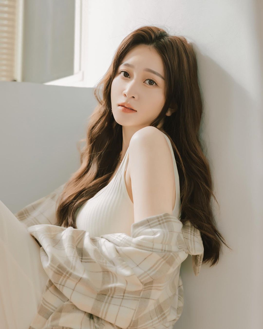 氣質正妹「篠崎泫」 白皙美腿身材線條有夠完美迷人-第1章-图片10