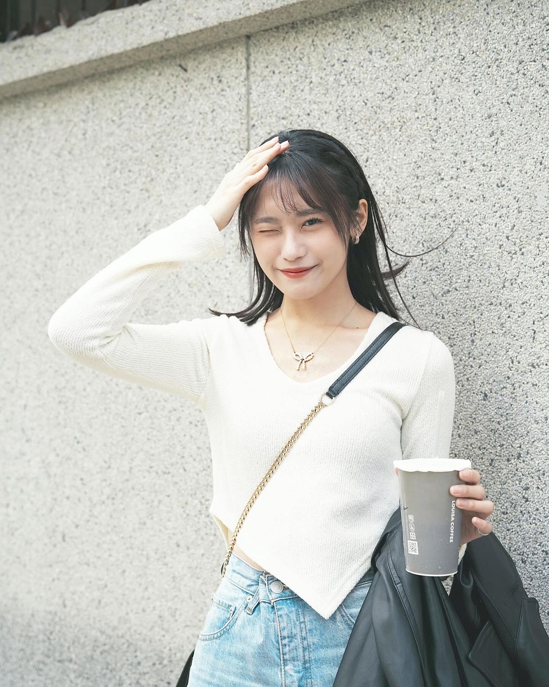 「語晴」超甜美氣質讓人看了直接戀愛啦-第1章-图片1