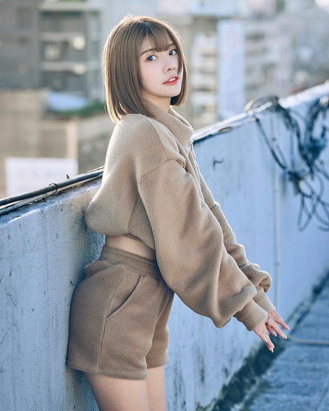 超美MC「林艾融」氣質笑容與緊緻身材完美搭配-第1章-图片1