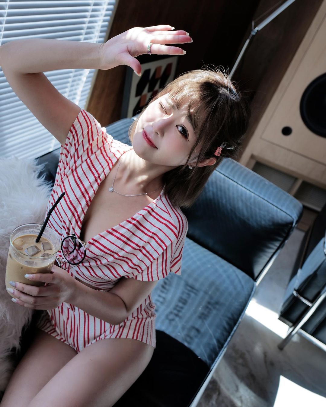 正妹「徐薇涵 海豚」笑容甜度破表 激美顏值令人讚嘆-第1章-图片1