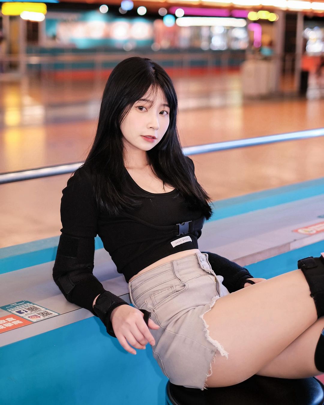 Chen QQ's sister is super-reverse and has a sexy body with white and snow-and-white skin.-第1章-图片3