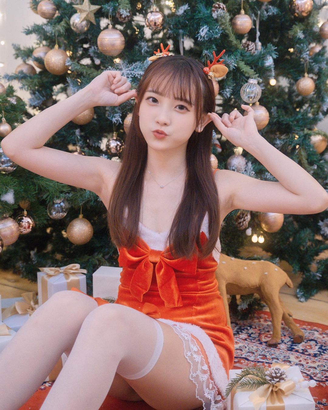 外拍美女「泡芙」渾圓飽滿曲線配性感腰身 極致完美火辣-第1章-图片1