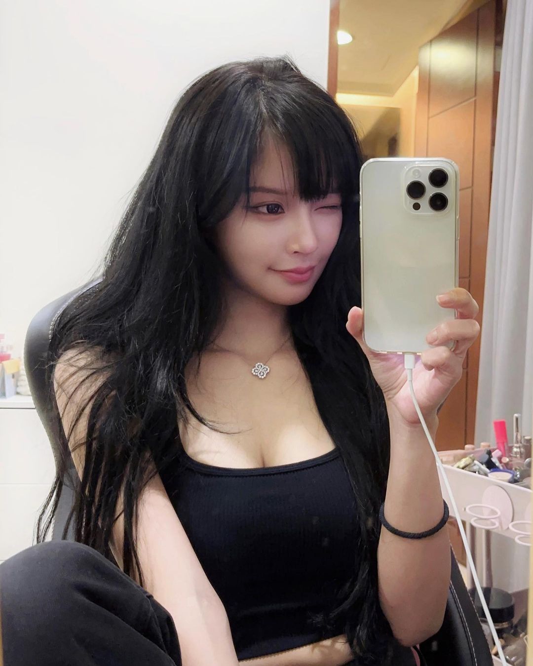 「小雲寶寶」超邪惡深溝讓人看了招架不住-第1章-图片3