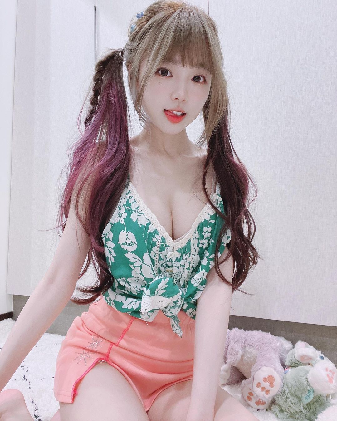 萌妹「趙兔兔」甜美臉蛋迷倒眾人！美乳視角超吸睛-第1章-图片5