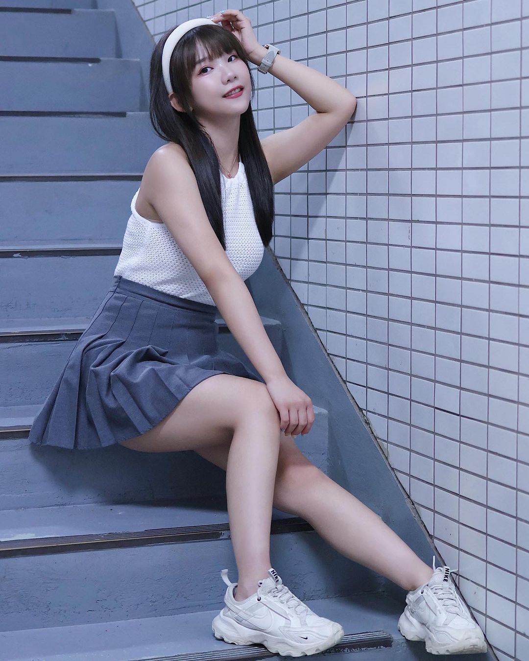 甜美萌妹「奶昔」胸前兩顆巨大圓乳量有夠猖狂 看了都受不了-第1章-图片8