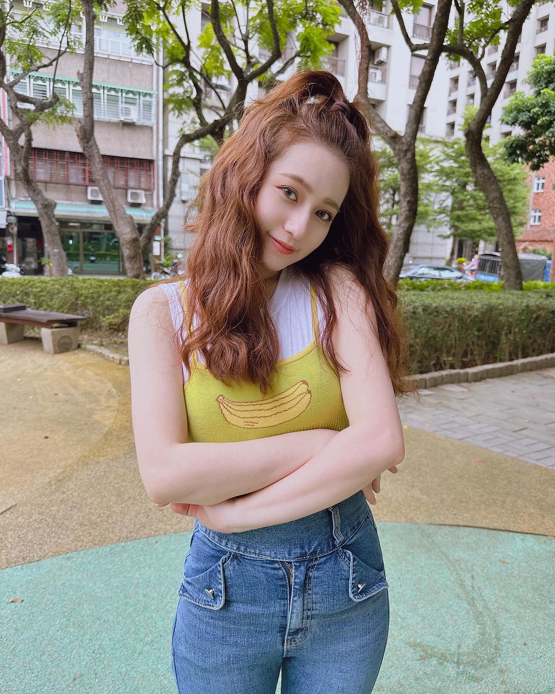 正妹「盧蓁 Lucy」性感曲線畢露 惹火深溝辣到蹦出-第1章-图片1