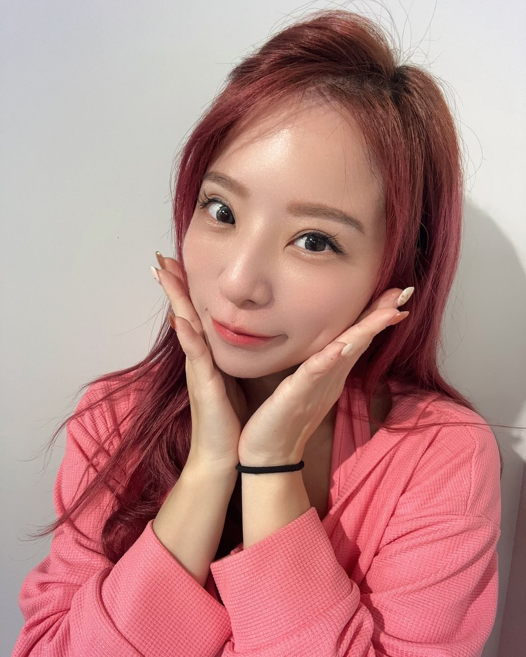 豪乳正妹「諶多芬」擋不住的大長輩畫面太銷魂誘人-第1章-图片2