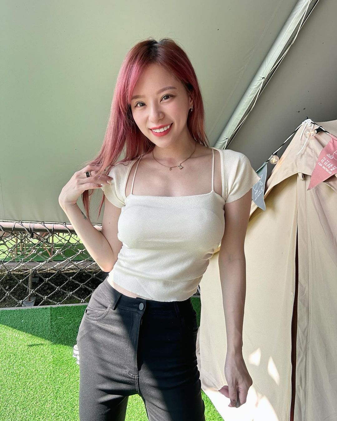 豪乳正妹「諶多芬」擋不住的大長輩畫面太銷魂誘人-第1章-图片9